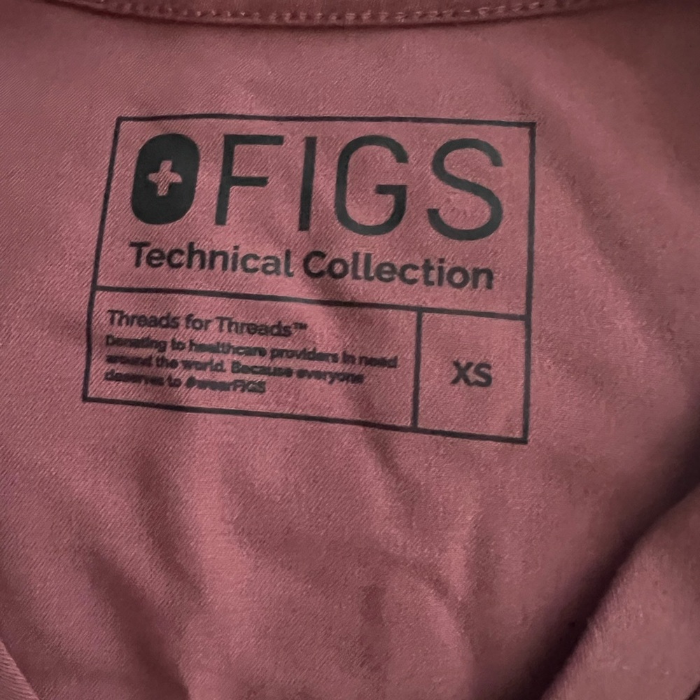 Mauve Figs jogger and one pocket scrubs